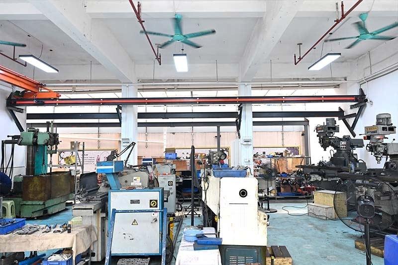 Guangzhou Tieqi Construction Machinery Co., Ltd. linia produkcyjna producenta
