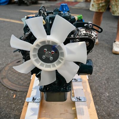 Oryginalny silnik Kubota D782 Zestaw silnika D782-ET05_CN4 Silnik silnika wysokoprężnego 9,8 kW 2300 obrotów na minutę