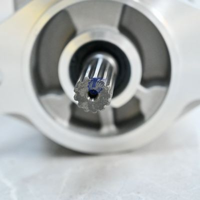 Nowy 705-55-23040 7055523040 Komatsu Hydraulic Pump Assembly Naprawa zestawu napraw