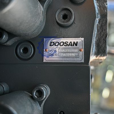 UX28 zawór sterujący Doosan Daewoo DX215 DX220 DX225-5-7 Główny zawór sterujący koparki