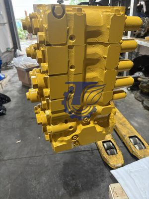 723-64-24100 Hydrauliczny główny zawór sterujący dla Komatsu D65EX-15 części części zamiennych oryginał